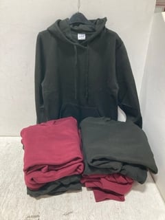 QTY OF UNEEK LONG SLEEVED HOODED SWEATERS IN VARIOUS SIZES IN BLACK & BURGUNDY: LOCATION - B11