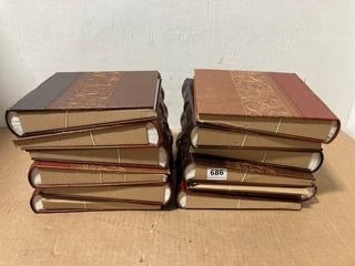 QTY OF VICTORIAN COLLECTION SQUARE LEATHER PHOTO ALBUMS IN BROWN: LOCATION - B13