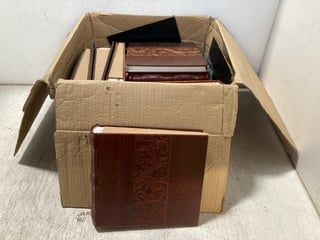 QTY OF VICTORIAN COLLECTION SQUARE LEATHER PHOTO ALBUMS IN BROWN: LOCATION - C12