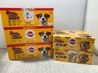 2 X PACKS OF 12 PEDIGREE TINNED DOG FOOD IN VARIOUS FLAVOURS - BBE: 13.08.2026 TO ALSO INCLUDE 3 X PACKS OF 40 DOG FOOD POUCHES IN VARIOUS FLAVOURS - BBE: 24.07.2026: LOCATION - C12