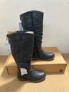 PAVERS WOMENS BUCKLE CALF BOOTS IN NAVY - UK 4: LOCATION - C6