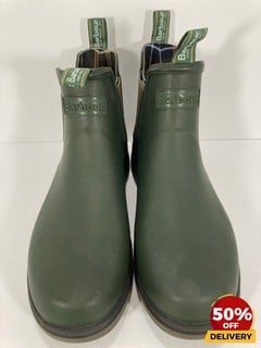 BARBOUR MEN'S FURY CHELSEA WELLIES IN OLIVE - UK 11 - RRP £59.95: LOCATION - LUX