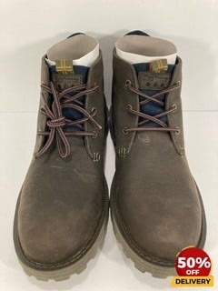 BARBOUR MEN'S PENNINE WATERPROOF CHUKKA BOOTS IN OAK - UK 9 - RRP £145: LOCATION - LUX