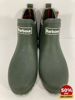 BARBOUR WOMEN'S WILTON CHELSEA WELLIES IN OLIVE - UK 5 - RRP £54.95: LOCATION - LUX