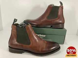 BARBOUR MEN'S FARNDISH CHELSEA BOOTS IN WALNUT - UK 10 - RRP £139: LOCATION - LUX