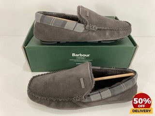 BARBOUR MEN'S MONTY SUEDE MOCASSIN SLIPPERS IN DARK GREY - UK 7 - RRP £69.95: LOCATION - LUX