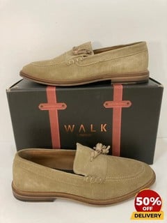 WALK LONDON MEN'S WEST SUEDE TASSEL LOAFERS IN STONE - UK 11 - RRP £65: LOCATION - LUX