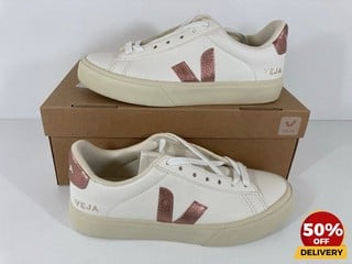 VEJA WOMEN'S CAMPO CHROME FREE LEATHER TRAINERS IN EXTRA WHITE/NACRE - UK 4/EU 37 - RRP £140: LOCATION - LUX