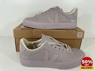 VEJA WOMEN'S CAMPO CHROME FREE LEATHER TRAINERS IN FULL PARME - UK 5 - RRP £140: LOCATION - LUX