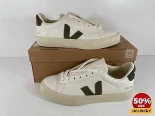 VEJA WOMEN'S CAMPO CHROME FREE LEATHER TRAINERS IN EXTRA WHITE/KHAKI - UK 4 - RRP £125: LOCATION - LUX