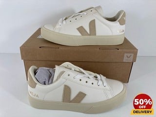 VEJA WOMEN'S CAMPO CHROME FREE LEATHER TRAINERS IN EXTRA WHITE/ALMOND - UK 2 - RRP £130: LOCATION - LUX