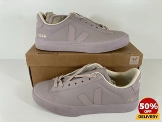 VEJA WOMEN'S CAMPO CHROME FREE LEATHER TRAINERS IN FULL PARME - UK 6 - RRP £140: LOCATION - LUX