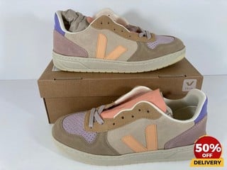 VEJA WOMEN'S V-10 SUEDE TRAINERS IN MULTICO PEACH - UK 6 - RRP £150: LOCATION - LUX