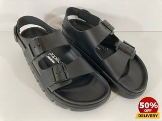 BIRKENSTOCK WOMEN'S PAPILLIO ARZIONA SLIM FIT FLATFORM SANDALS IN BLACK - UK 7 - RRP £90: LOCATION - LUX