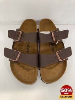 BIRKENSTOCK WOMEN'S ARIZONA SLIM FIT DOUBLE STRAP SANDALS IN DARK BROWN - EU 42/UK 8 - RRP £80: LOCATION - LUX