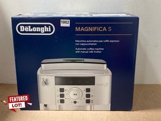 DELONGHI MAGNIFICA S COFFEE MACHINE IN WHITE - MODEL: ECAM22.110.B - RRP:£479: LOCATION - A1