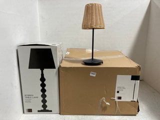 3 X ASSORTED JOHN LEWIS & PARTNERS LIGHTING ITEMS TO INCLUDE JOHN LEWIS & PARTNERS BOBBIN TABLE LAMP IN WHITE: LOCATION - AR13