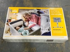 JOIE ROOMIE GLIDE BEDSIDE CRIB IN COLOUR FOGGY GREY - MODEL NO. 8794405 - RRP £160