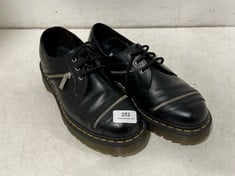 DR MARTENS 1461 BEX ZIP LEATHER SHOES IN BLACK- SIZE UK 10- RRP £149