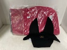 RHINEGOLD COTTON QUILTED SADDLE CLOTH IN PINK TO INCLUDE KENTUCKY HORSEWEAR SOUNDLESS FLY VEIL IN BLACK