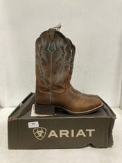 ARIAT WOMEN'S TOMBSTONE BOOTS IN COLOUR SASSY BROWN- SIZE UK 7- RRP £185