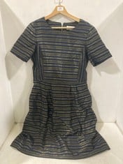 SHORT SLEEVE STRIPED MIDI DRESS BLACK / GOLD - SIZE 10