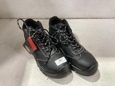 DICKIES STEEL TOE LEATHER WORKING BOOT BLACK - SIZE 4