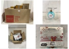 QTY OF ASSORTED ORNAMENT ITEMS TO INCLUDE SKETCHBOOK STAR WARS LIFE DAY 2022 ORNAMENT COLLECTION