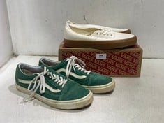 VANS AUTHENTIC MARSHMALLOW / GUM SNEAKERS WHITE - SIZE 10.5 TO INCLUDE VANS CRUZE TOO COMFYCRUSH SNEAKERS GREEN / WHITE - SIZE 10