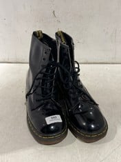 DR. MARTINS CLEMENCY LACQUER LEATHER BOOTS BLACK - SIZE UNKNOWN