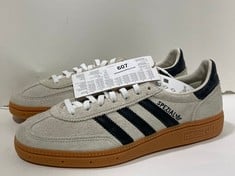 ADIDAS HANDBALL SPEZIAL TRAINER WHITE / BLACK - SIZE 5