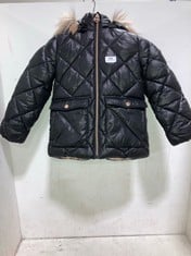 MICHAEL KORS PUFFER JACKET BLACKY BROWN WITH FAUX FUR HOOD SIZE 5/6YRS TO INCLUDE NIKE HOODED PUFFER JACKET MULTI BLOCK SIZE 137-147CM