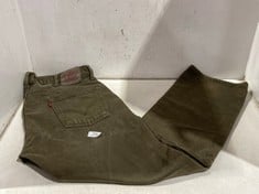 LEVI STRAUSS & CO JEANS KHKAI GREEN SIZE W40/L32