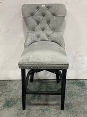 AVERS BAR STOOL IN LIGHT GREY VELVET