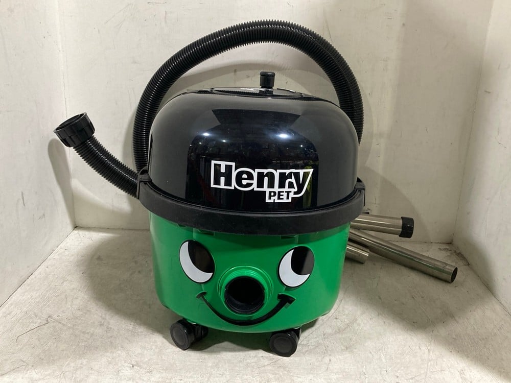 NUMATIC INTERNATIONAL HENRY PET CYLINDER VACUUM CLEANER