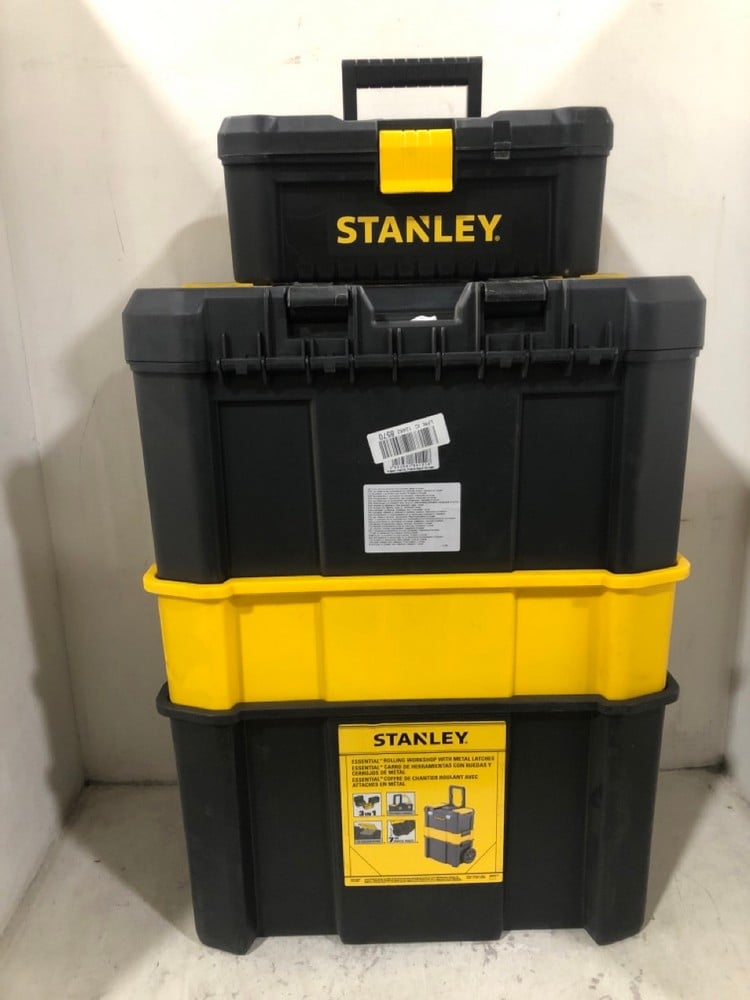 STANLEY ESSENTIAL ROLLING WORKSHOP WITH METAL LATCHES TO INCLUDE STANLEY ESSENTIAL TOOLBOX WITH PLASTIC LATCHES