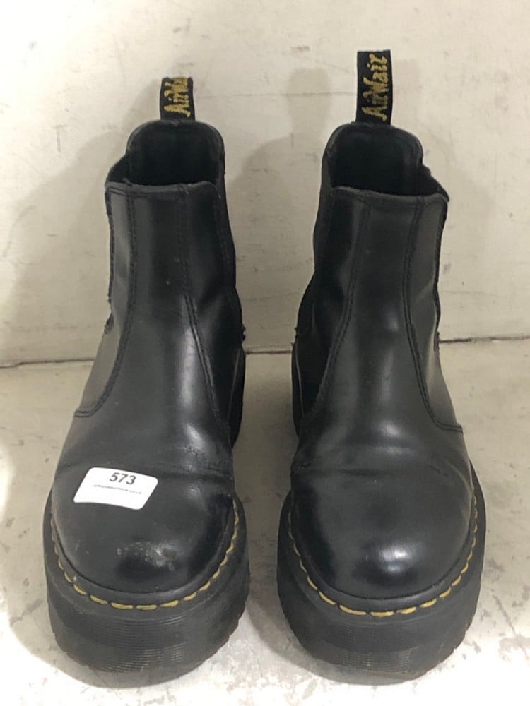 DR MARTENS BLACK LEATHER PLATFORM BOOTS - SIZE 4