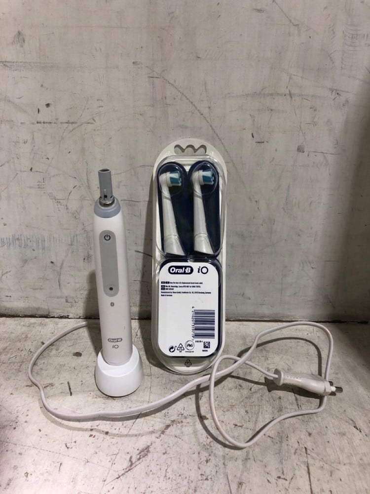 BRAUN ORAL B IO ELECTRIC TOOTHBRUSH WHITE