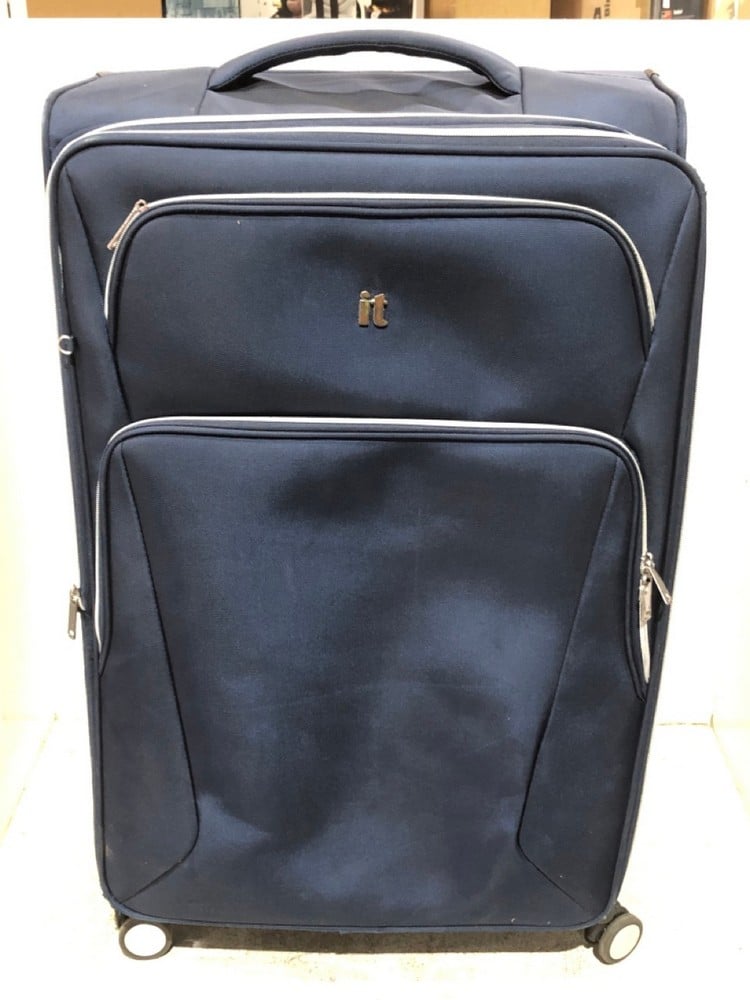 IT LUGGAGE NAVY 4 WHEEL SUITCASE