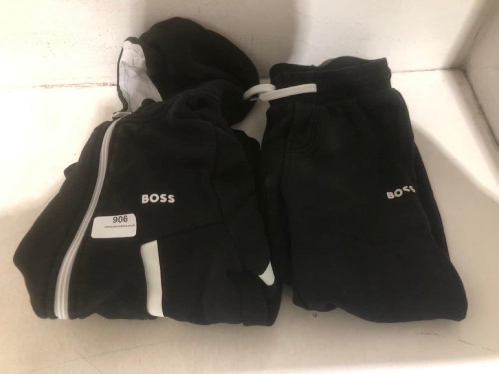 BOSS BLACK/WHITE KIDS TRACKSUIT - SIZE 6-114