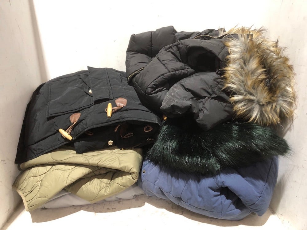 5 X ASSORTED COATS TO INCLUDE F&F GREY FLEECE LINED PADDED GILET WITH HOOD - SIZE 18