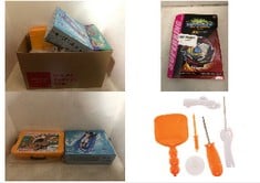 12X ASSORTED ITEMS TO INCLUDE BAKER ROSS FX899 PUMPKIN CARVING KIT - 1 KIT, PUMPKIN CARVING AND DECORATING KIT.