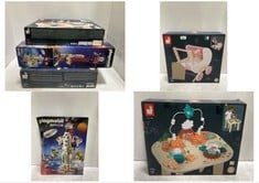 3 X ASSORTED KIDS TOYS TO INCLUDE PLAYMOBIL SPACE PLAYSET