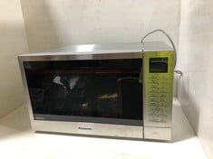 PANASONIC INVERTER MICROWAVE OVEN MODEL NO-NN-ST48KS RRP- £173