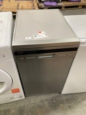 COMFEE SLIMLINE FREESTANDING DISHWASHER - MODEL NO. CDWEF1036ESS-UK - RRP £290 (ZONE 2)