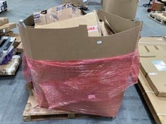 PALLET OF ASSORTED ITEMS TO INCLUDE BIOMASTER LARGE ZIP INSULATED BAG (ZONE 2)