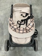 MY BABIIE MB30 DANI DYER FOLDABLE PUSHCHAIR IN TAUPE PLAID - RRP £130 (ZONE 3)