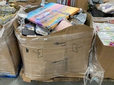 PALLET OF ASSORTED ITEMS TO INCLUDE TRIPOD CAMERA STAND TO INCLUDE RESIN WASH TUB (ZONE 7) (COLLECTION ONLY)