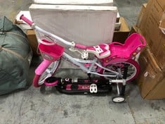 HELLO KITTY CLUB BIKE WITH STABILISERS IN WHITE / PINK TO INCLUDE EVO SCOOTER IN BLACK / PINK (ZONE 8)