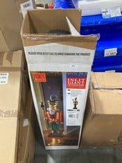 THREE KINGS INLIT GIANT NUTCRACKER TRADITIONAL - RRP £105 (ZONE 8)